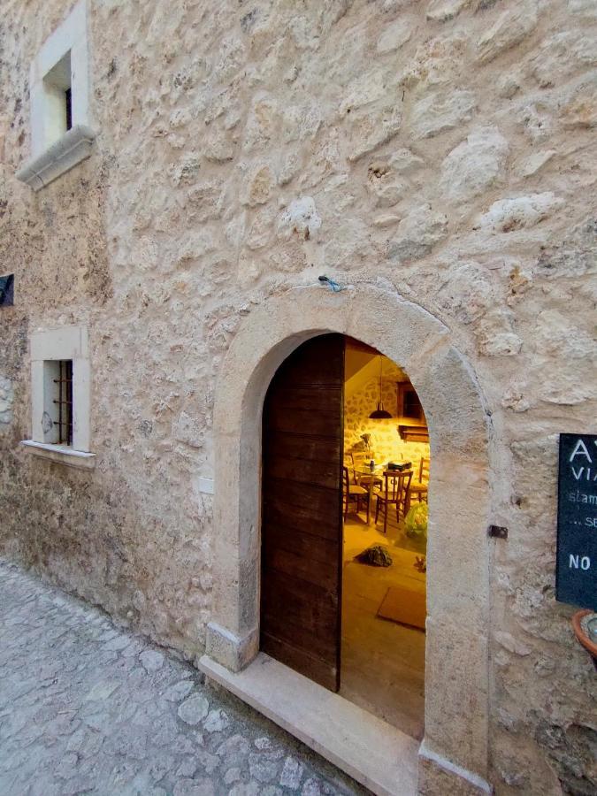 Il Borgo Di Rocca Calascio Buitenkant foto