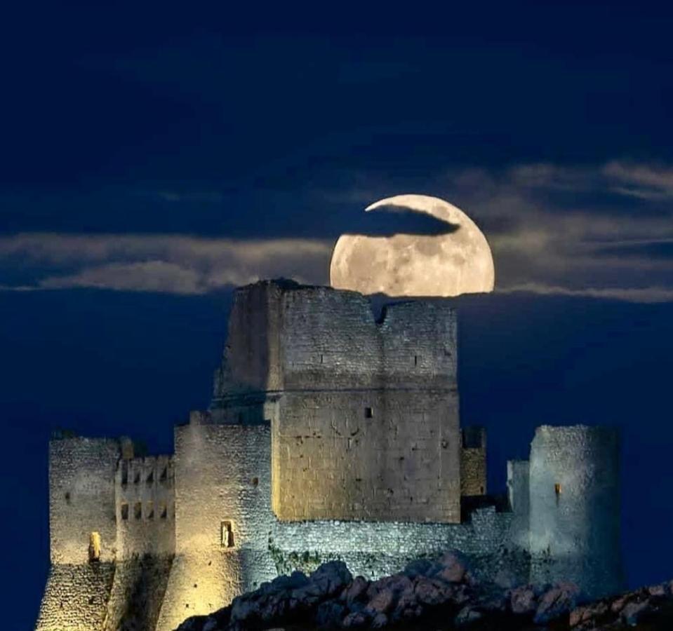 Il Borgo Di Rocca Calascio Buitenkant foto