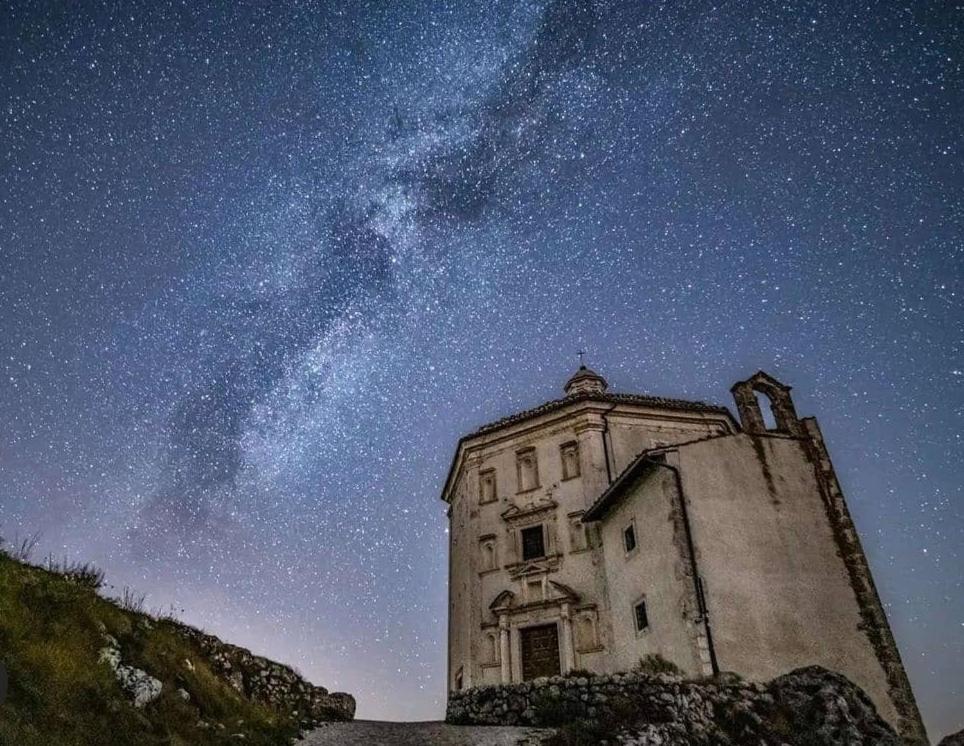 Il Borgo Di Rocca Calascio Buitenkant foto